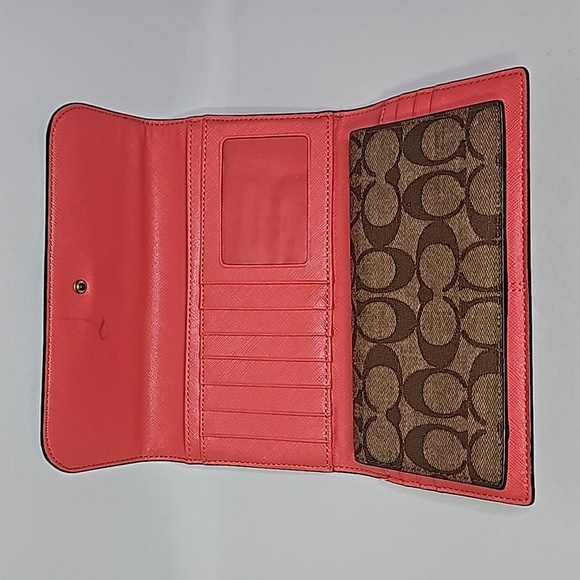 COACH ▪︎ SIGNATURE CHECKBOOK WALLET ▪︎ PEYTON - Picture 7 of 12